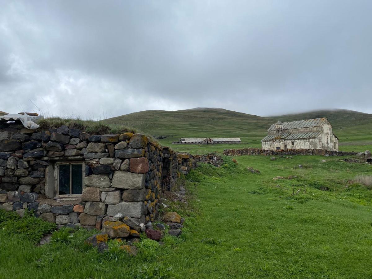 Tirebi Farmhouse Wardsia Exterior foto