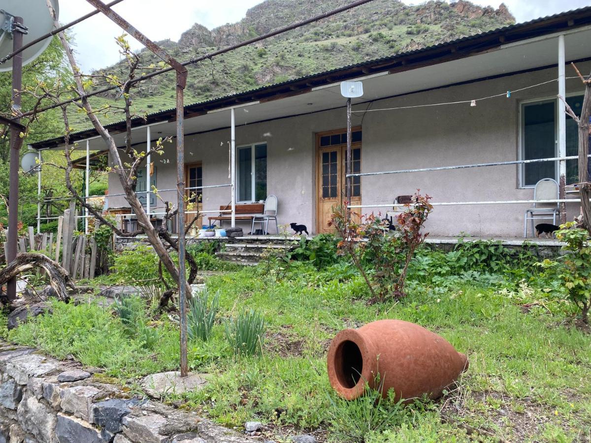 Tirebi Farmhouse Wardsia Exterior foto